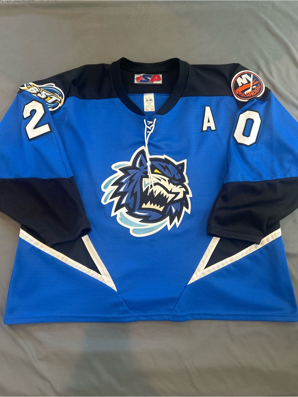 Authentic Bridgeport Sound Tiger / AHL / Stitched Captains Jersey